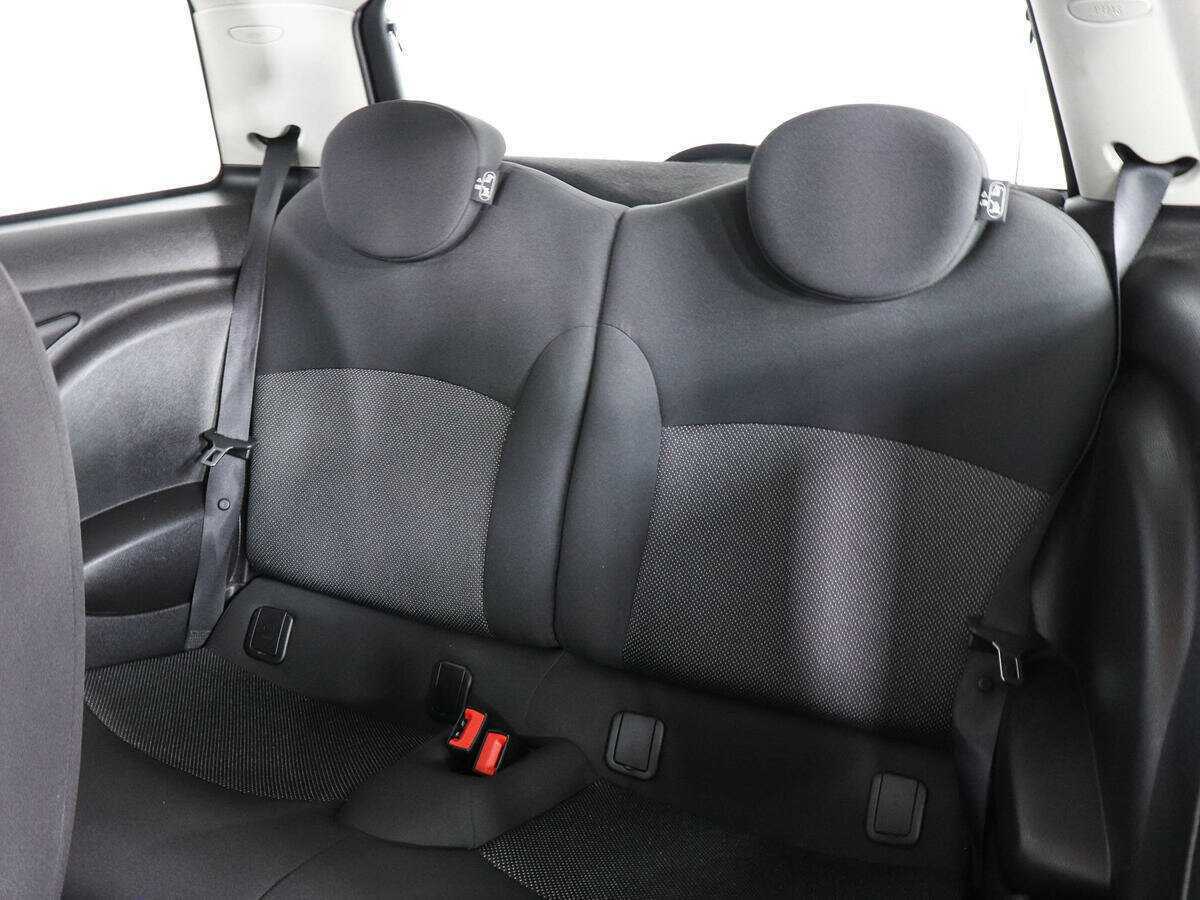 Mini Hatch с пробегом — 2012 год. Фото: #11