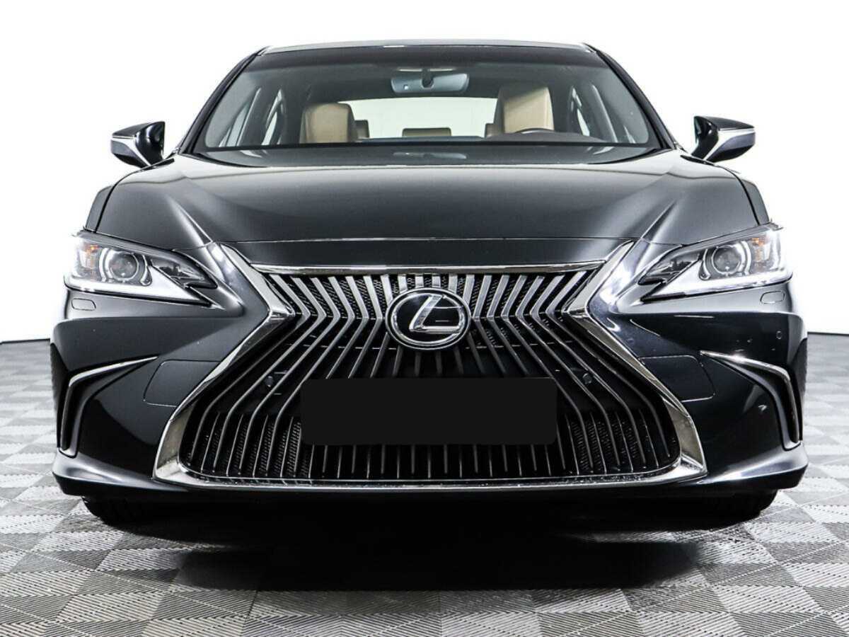 Lexus ES с пробегом — 2019 год. Фото: #1