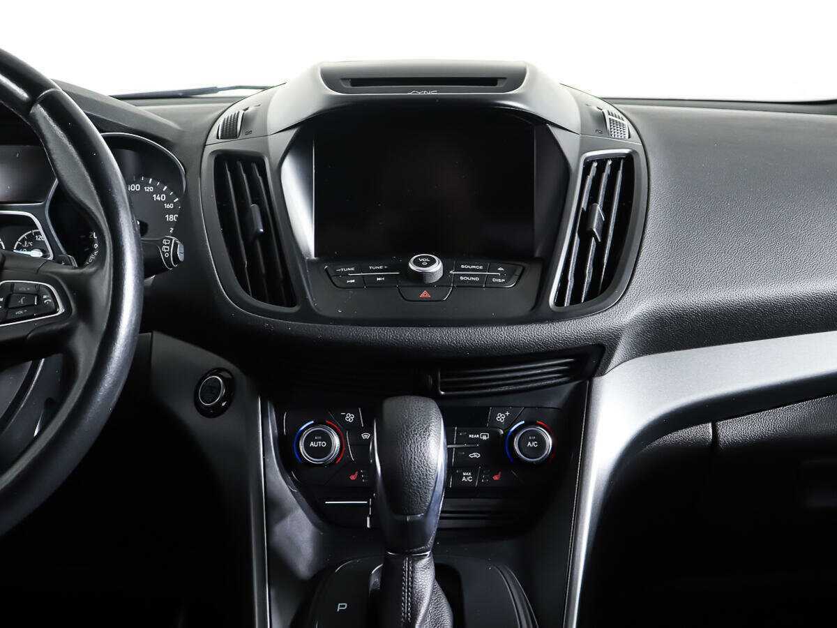 Ford Kuga с пробегом — 2017 год. Фото: #11