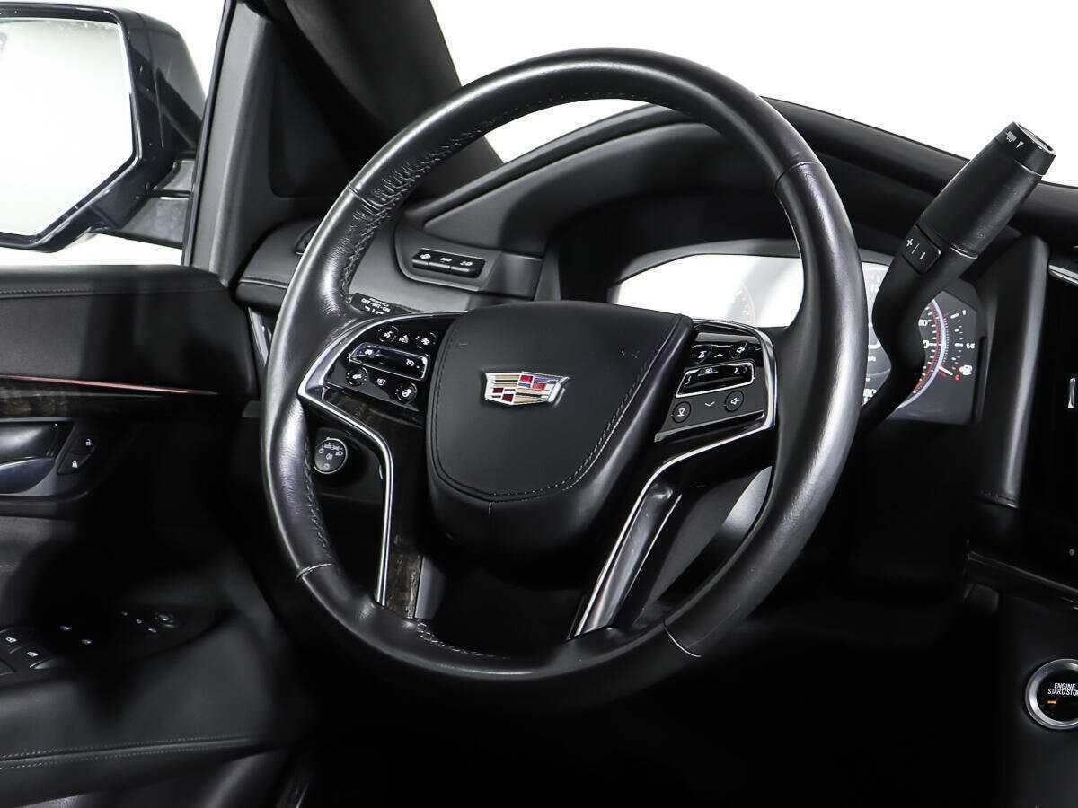 Cadillac Escalade с пробегом — 2015 год. Фото: #15