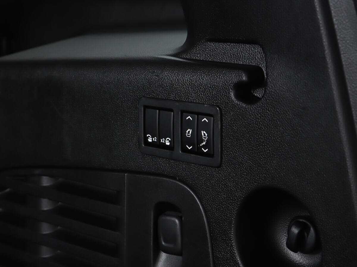 Cadillac Escalade с пробегом — 2015 год. Фото: #17