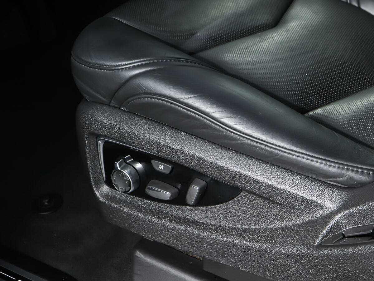 Cadillac Escalade с пробегом — 2015 год. Фото: #22