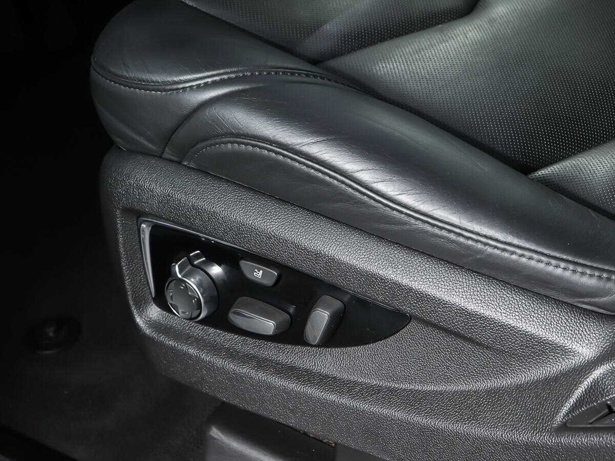 Cadillac Escalade с пробегом — 2015 год. Фото: #26