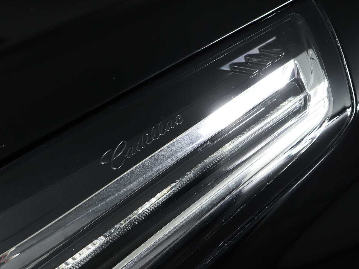 Cadillac Escalade с пробегом — 2015 год. Фото: #32