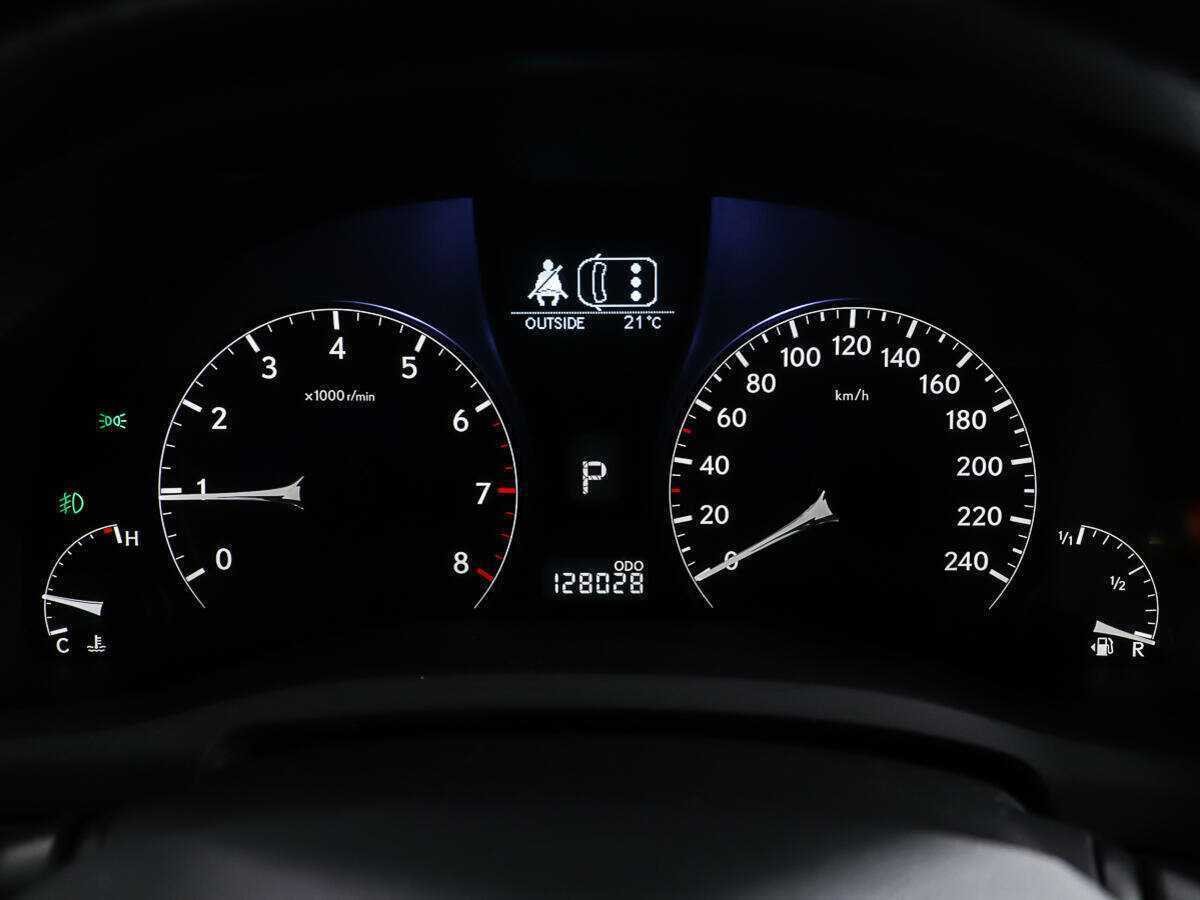 Lexus RX с пробегом — 2010 год. Фото: #13