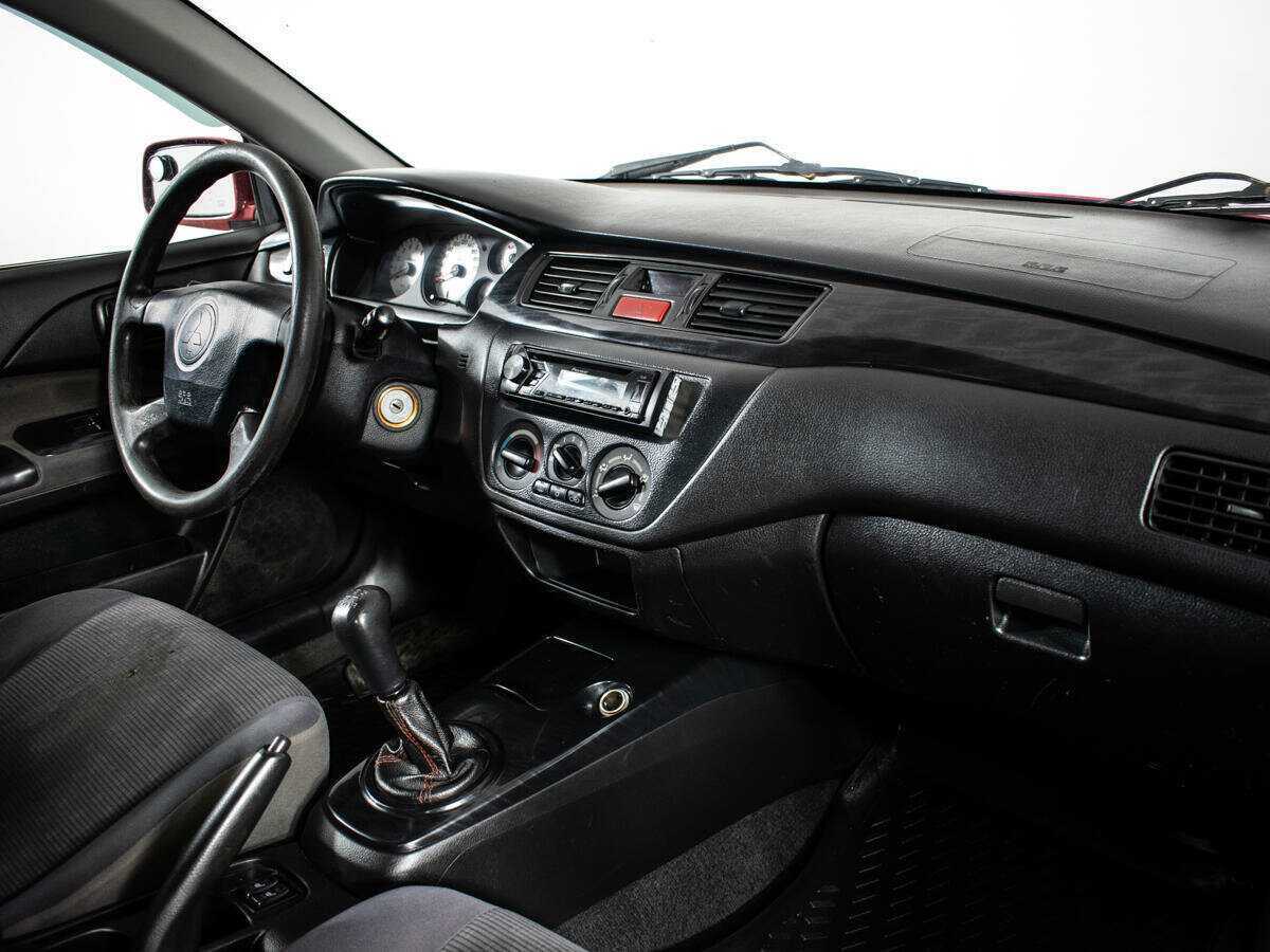 Mitsubishi Lancer с пробегом — 2005 год. Фото: #8