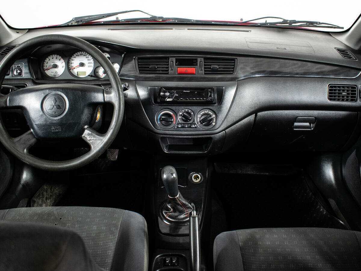 Mitsubishi Lancer с пробегом — 2005 год. Фото: #11