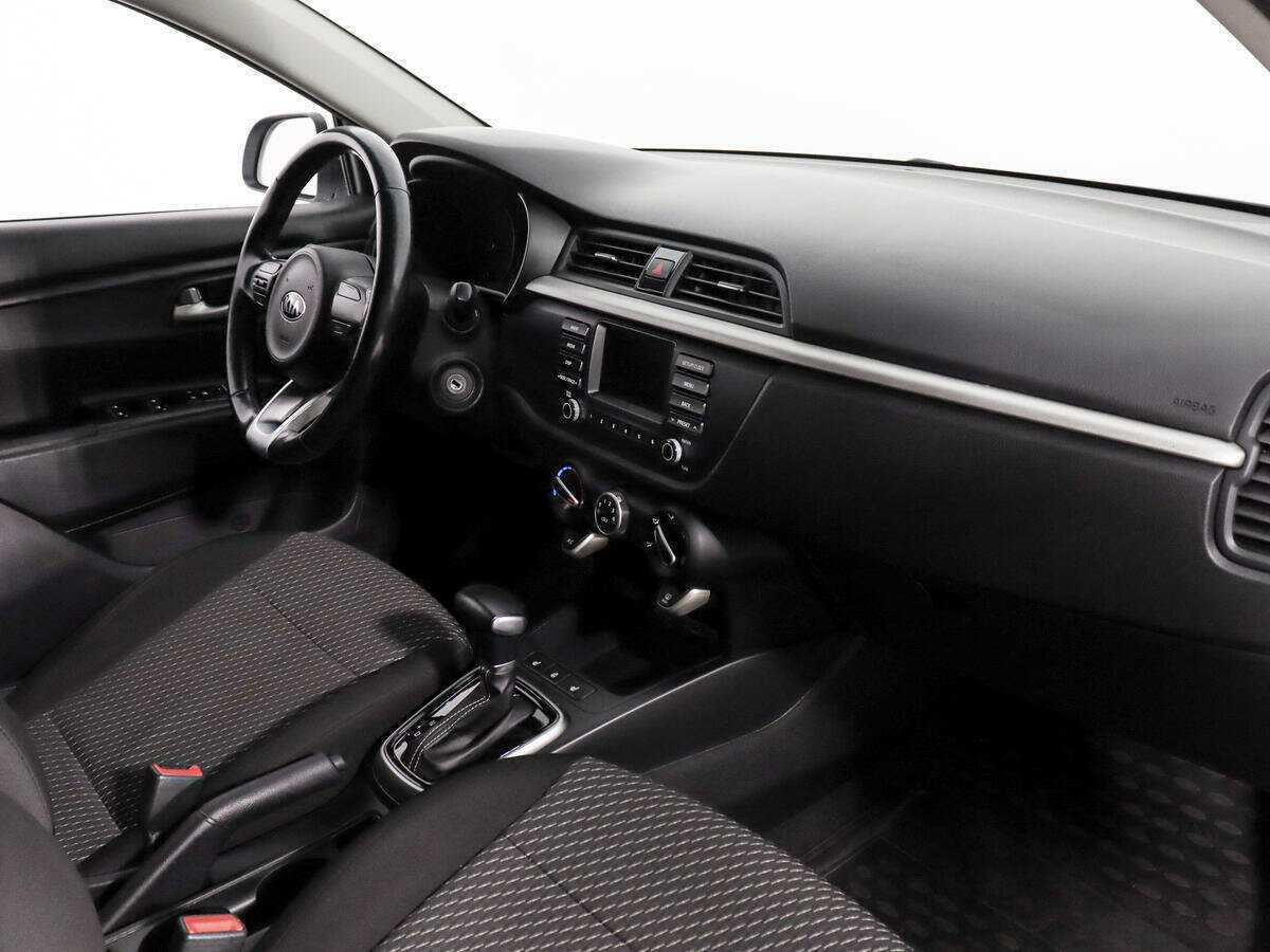 Kia Rio с пробегом — 2017 год. Фото: #10