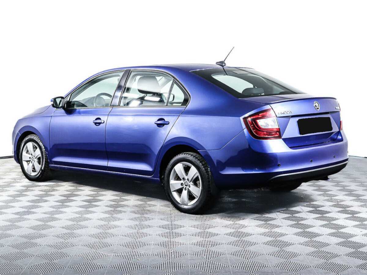 Skoda Rapid с пробегом — 2017 год. Фото: #6