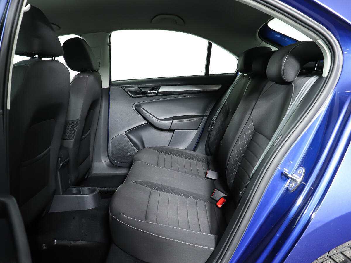 Skoda Rapid с пробегом — 2017 год. Фото: #9