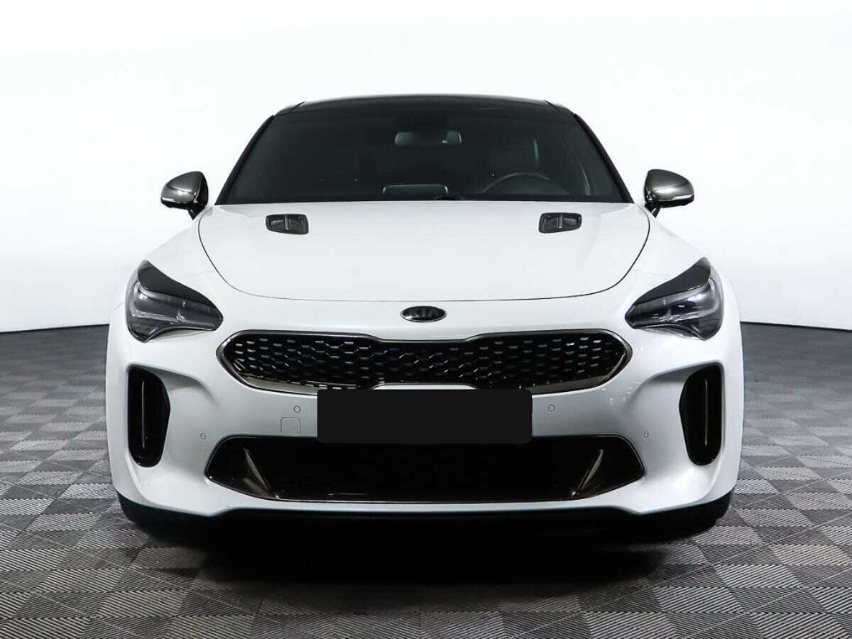 Kia Stinger с пробегом — 2018 год. Фото: #1