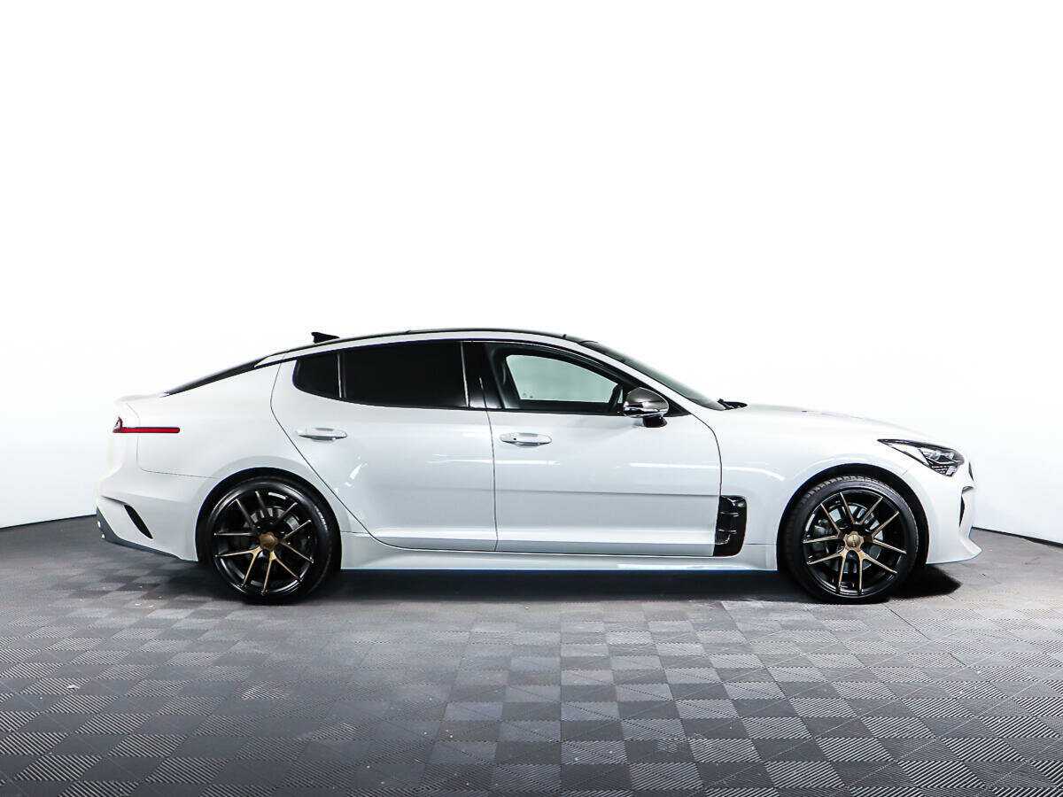 Kia Stinger с пробегом — 2018 год. Фото: #3