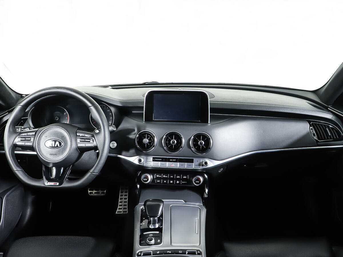 Kia Stinger с пробегом — 2018 год. Фото: #10