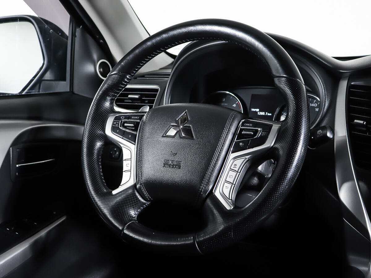 Mitsubishi Pajero Sport с пробегом — 2018 год. Фото: #14