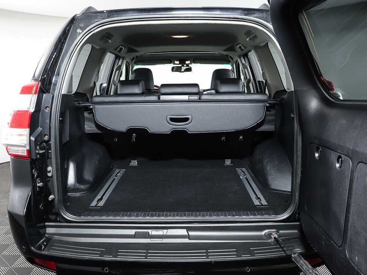 Toyota Land Cruiser Prado с пробегом — 2016 год. Фото: #6