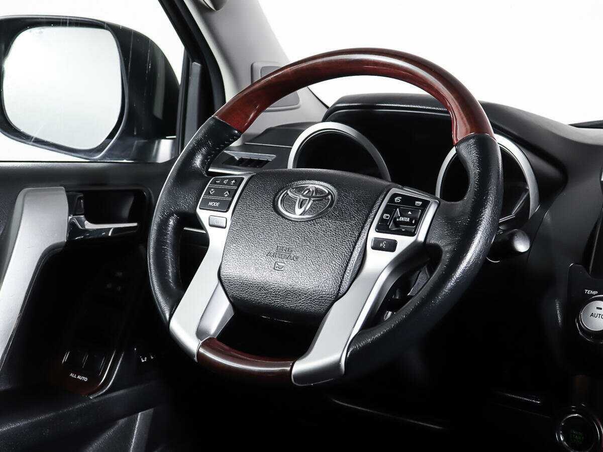 Toyota Land Cruiser Prado с пробегом — 2016 год. Фото: #12
