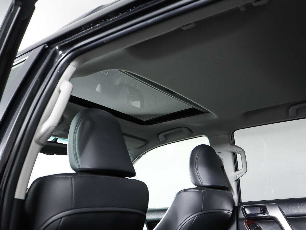 Toyota Land Cruiser Prado с пробегом — 2016 год. Фото: #13