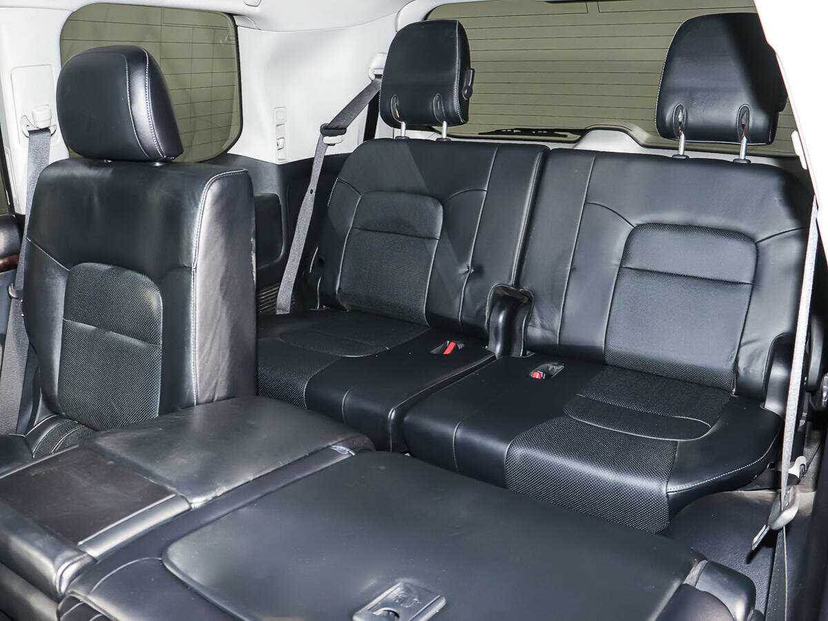 Toyota Land Cruiser с пробегом — 2012 год. Фото: #13
