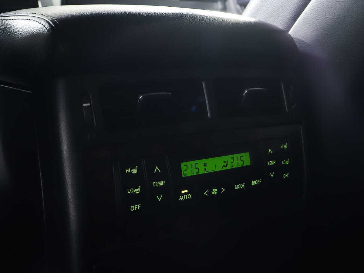 Toyota Land Cruiser с пробегом — 2012 год. Фото: #21