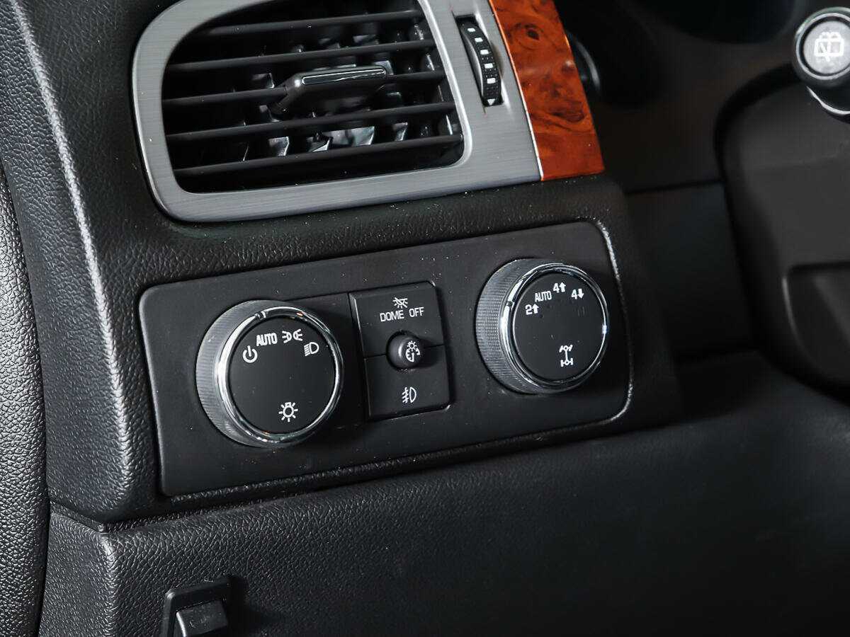 Chevrolet Tahoe с пробегом — 2012 год. Фото: #20