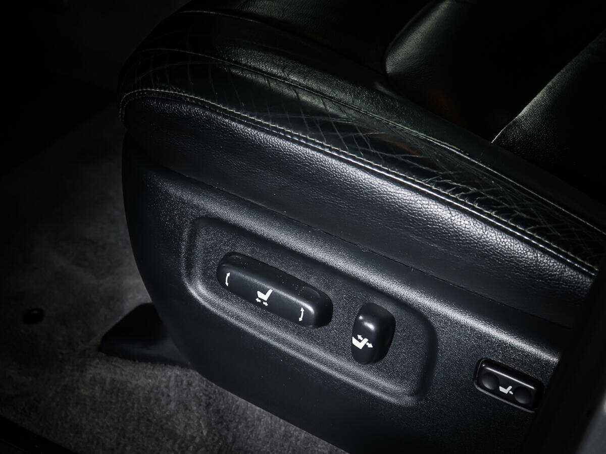 Toyota Land Cruiser с пробегом — 2011 год. Фото: #18