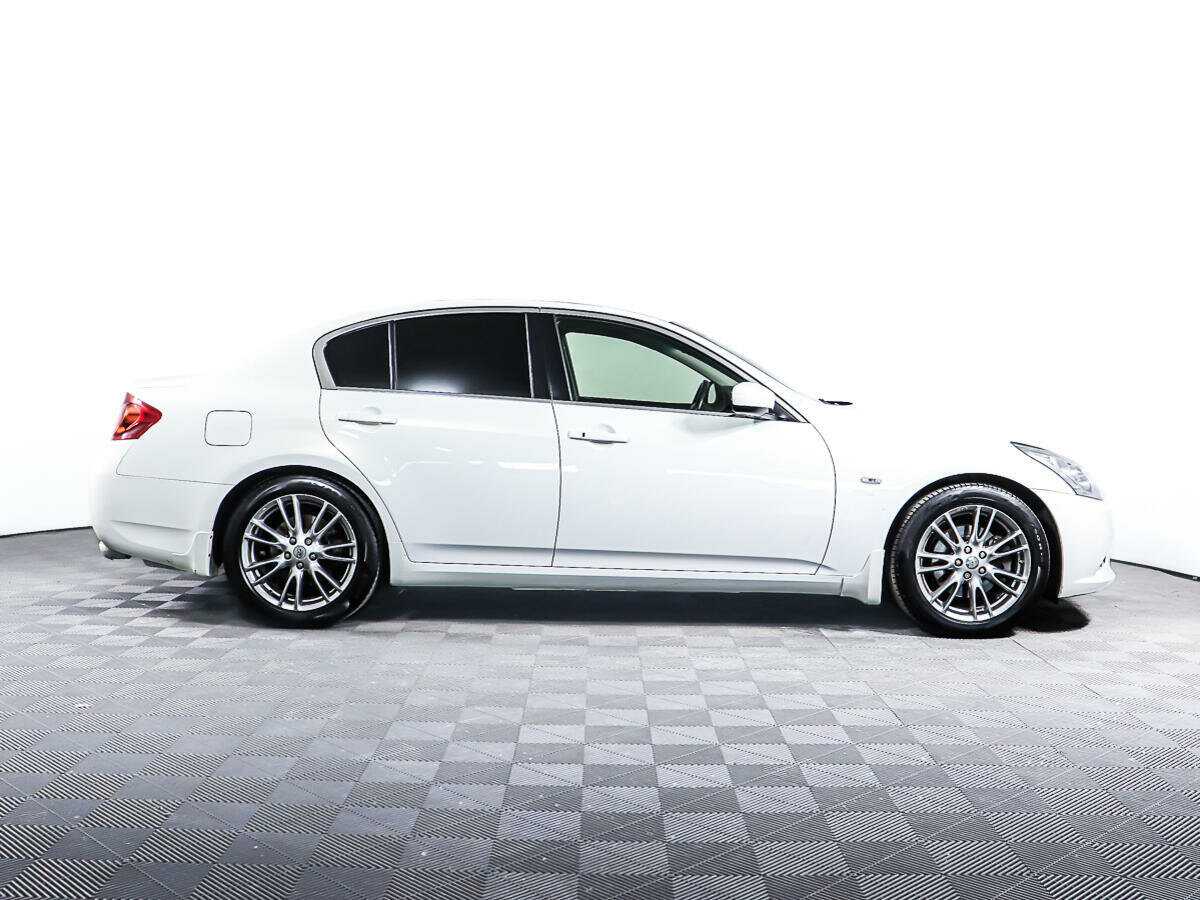 Infiniti G с пробегом — 2013 год. Фото: #3