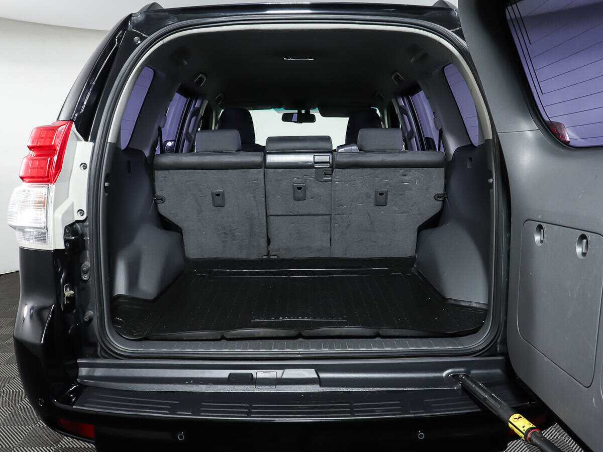 Toyota Land Cruiser Prado с пробегом — 2010 год. Фото: #9