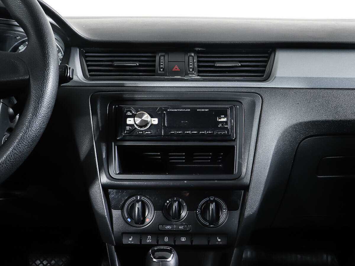 Skoda Rapid с пробегом — 2019 год. Фото: #11