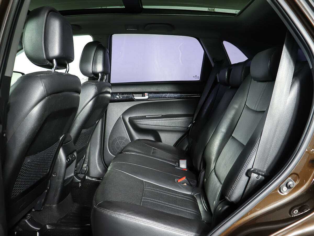 Kia Sorento с пробегом — 2014 год. Фото: #9