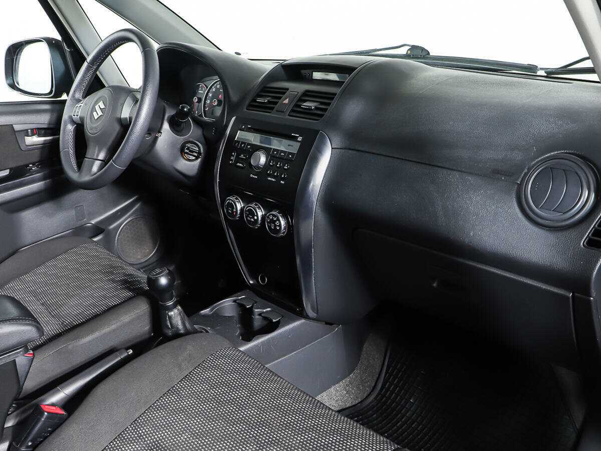 Suzuki SX4 с пробегом — 2007 год. Фото: #8