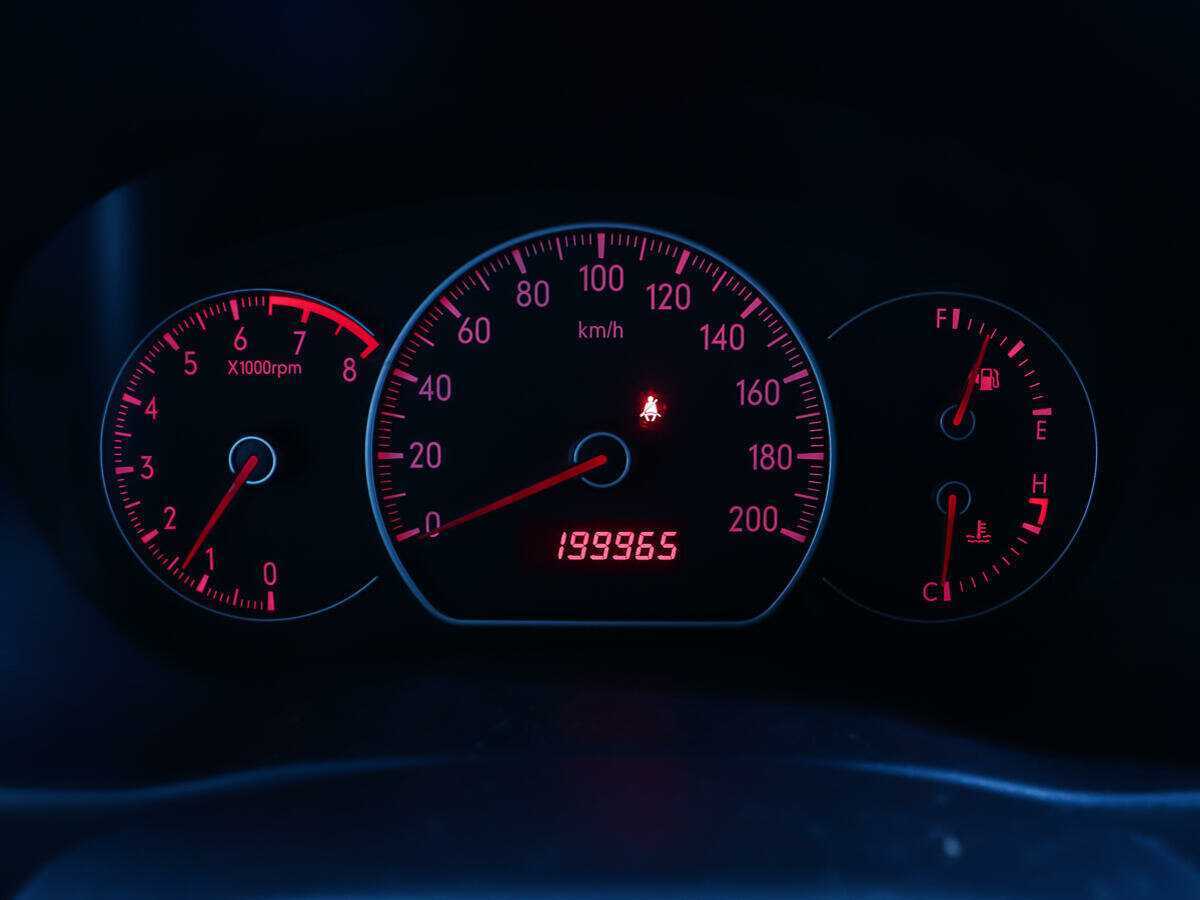 Suzuki SX4 с пробегом — 2007 год. Фото: #13