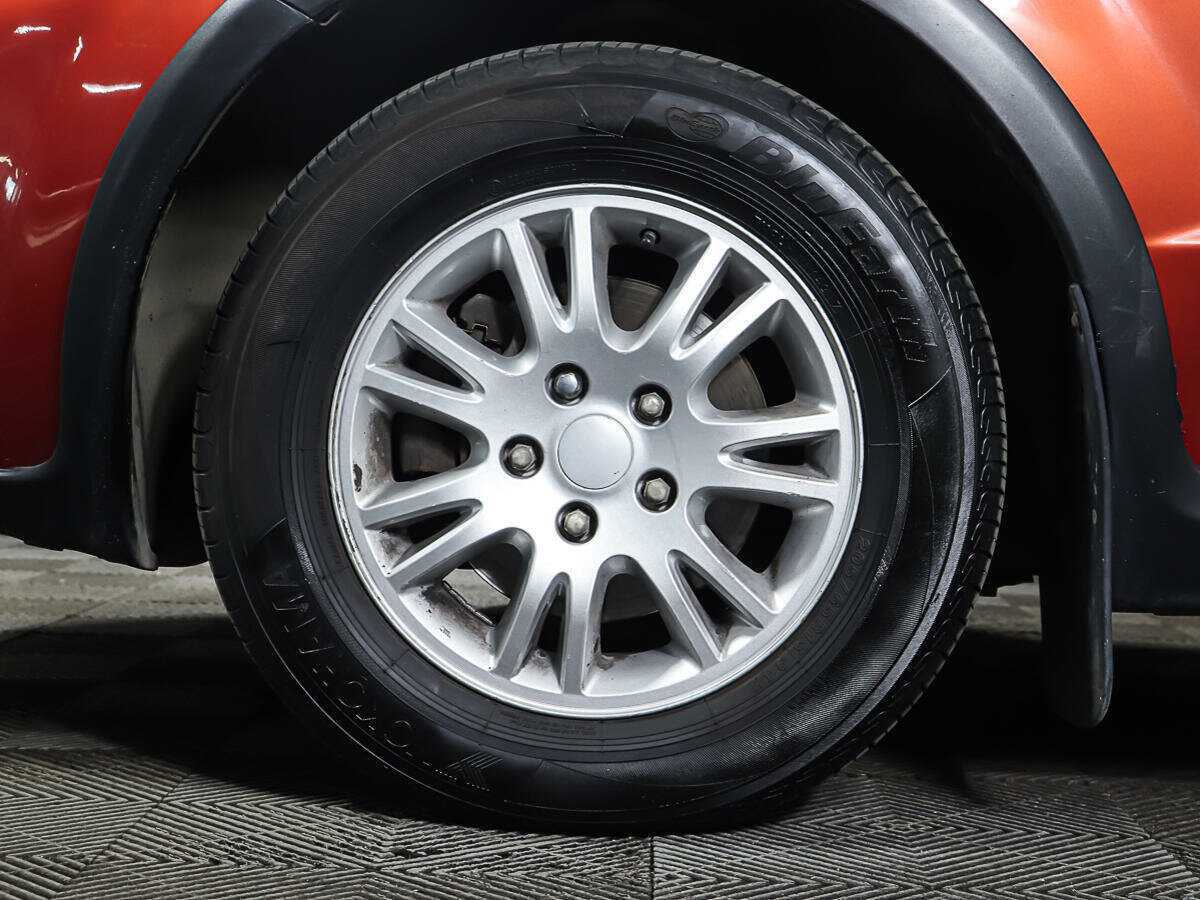 Suzuki SX4 с пробегом — 2007 год. Фото: #16