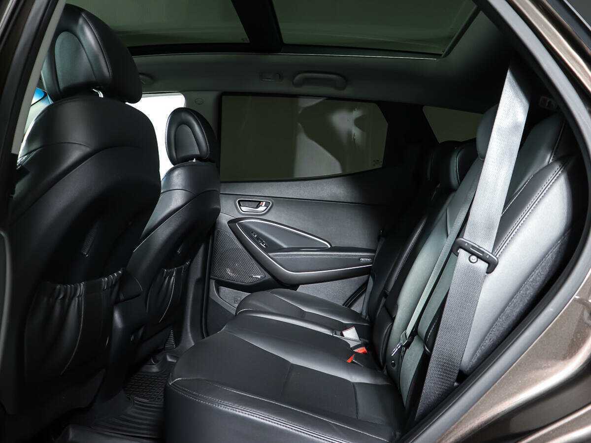 Hyundai Santa Fe с пробегом — 2016 год. Фото: #11