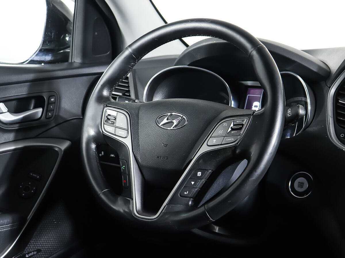 Hyundai Santa Fe с пробегом — 2016 год. Фото: #16