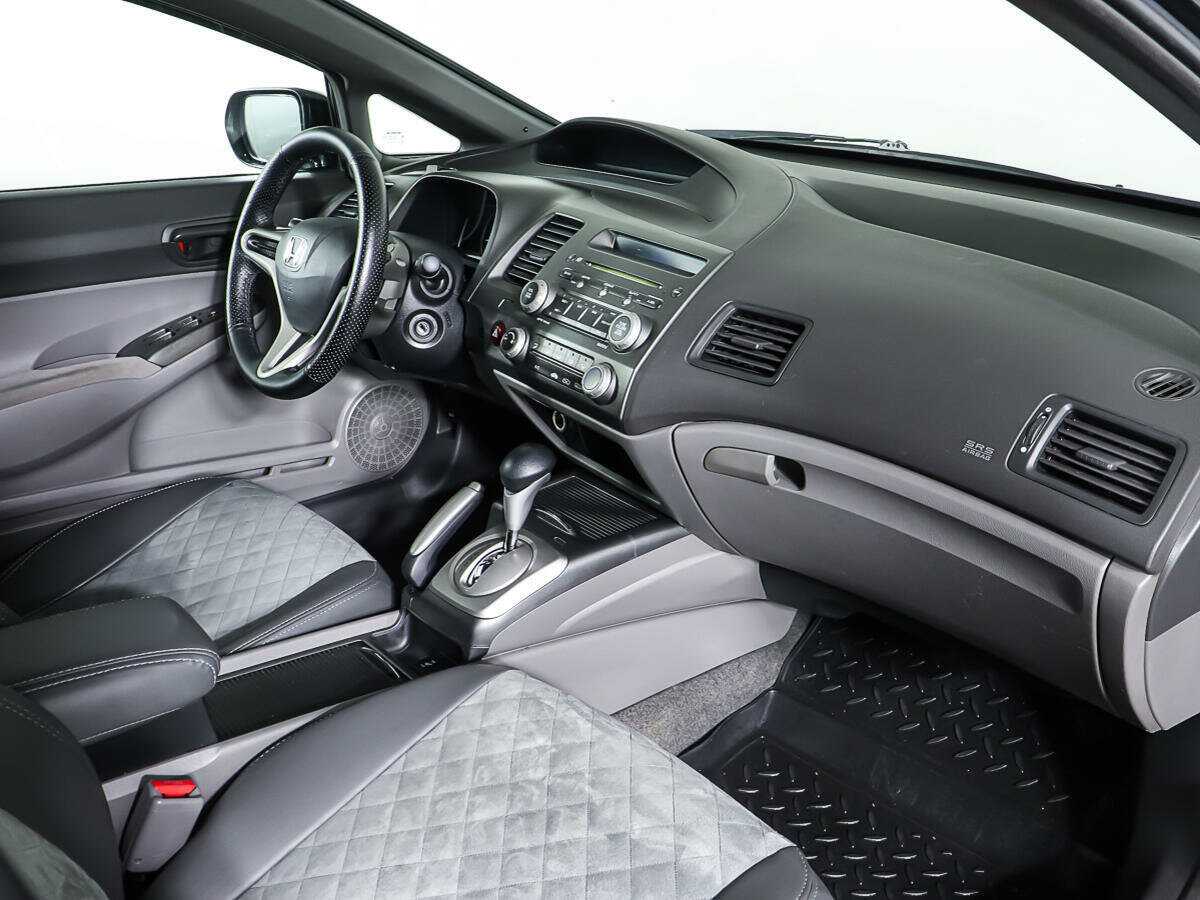 Honda Civic с пробегом — 2008 год. Фото: #8