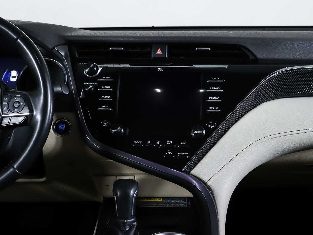 Toyota Camry с пробегом — 2019 год. Фото: #11