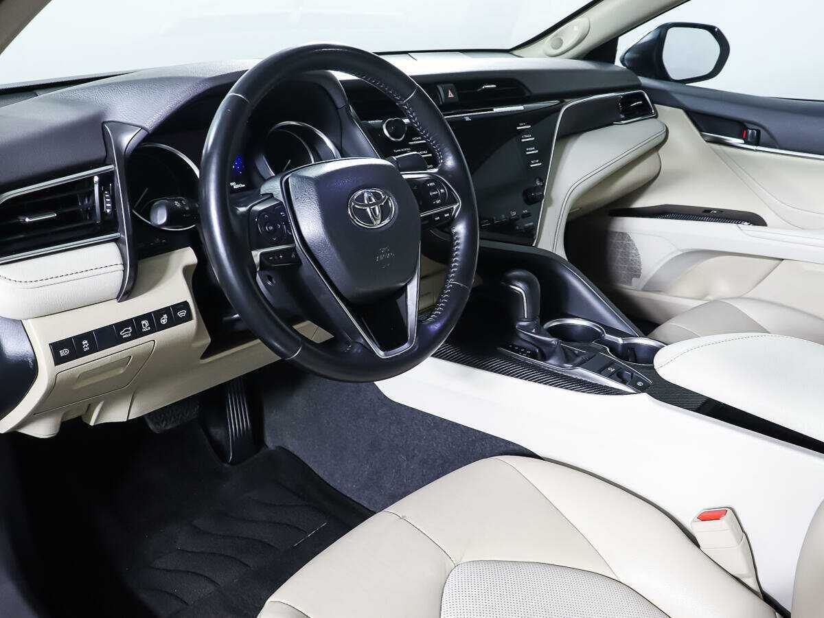 Toyota Camry с пробегом — 2019 год. Фото: #12