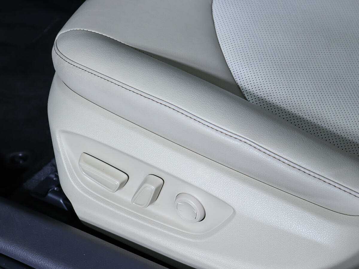 Toyota Camry с пробегом — 2019 год. Фото: #17