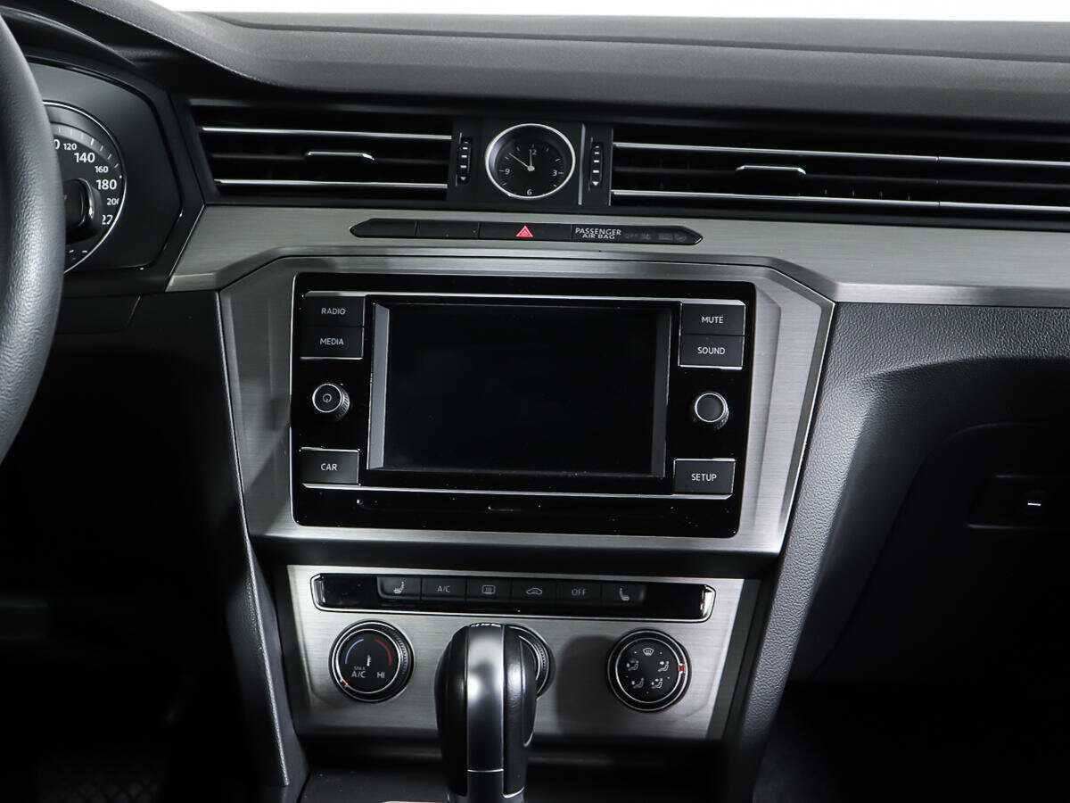 Volkswagen Passat с пробегом — 2017 год. Фото: #12