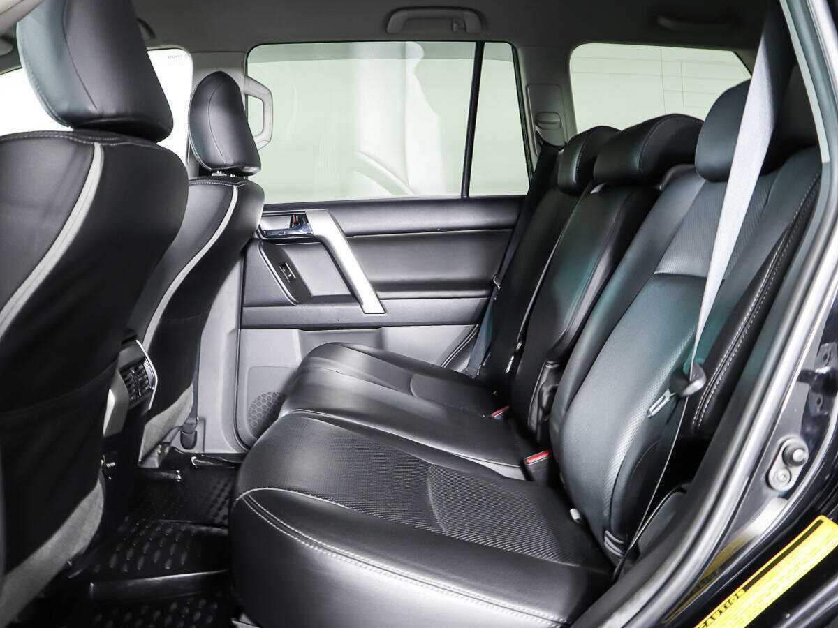 Toyota Land Cruiser Prado с пробегом — 2010 год. Фото: #9