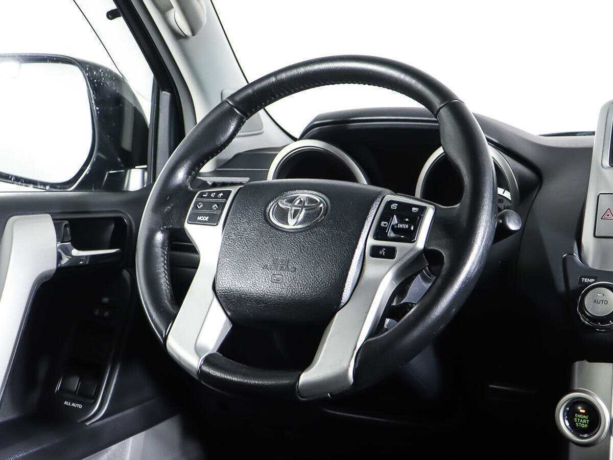Toyota Land Cruiser Prado с пробегом — 2010 год. Фото: #14