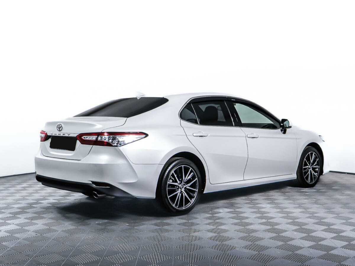 Toyota Camry с пробегом — 2021 год. Фото: #4