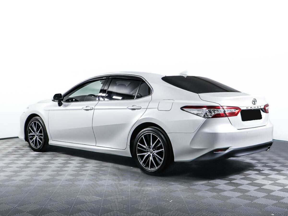 Toyota Camry с пробегом — 2021 год. Фото: #6