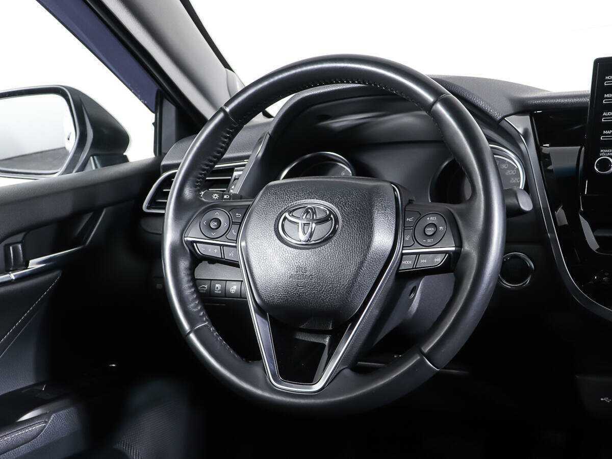 Toyota Camry с пробегом — 2021 год. Фото: #14