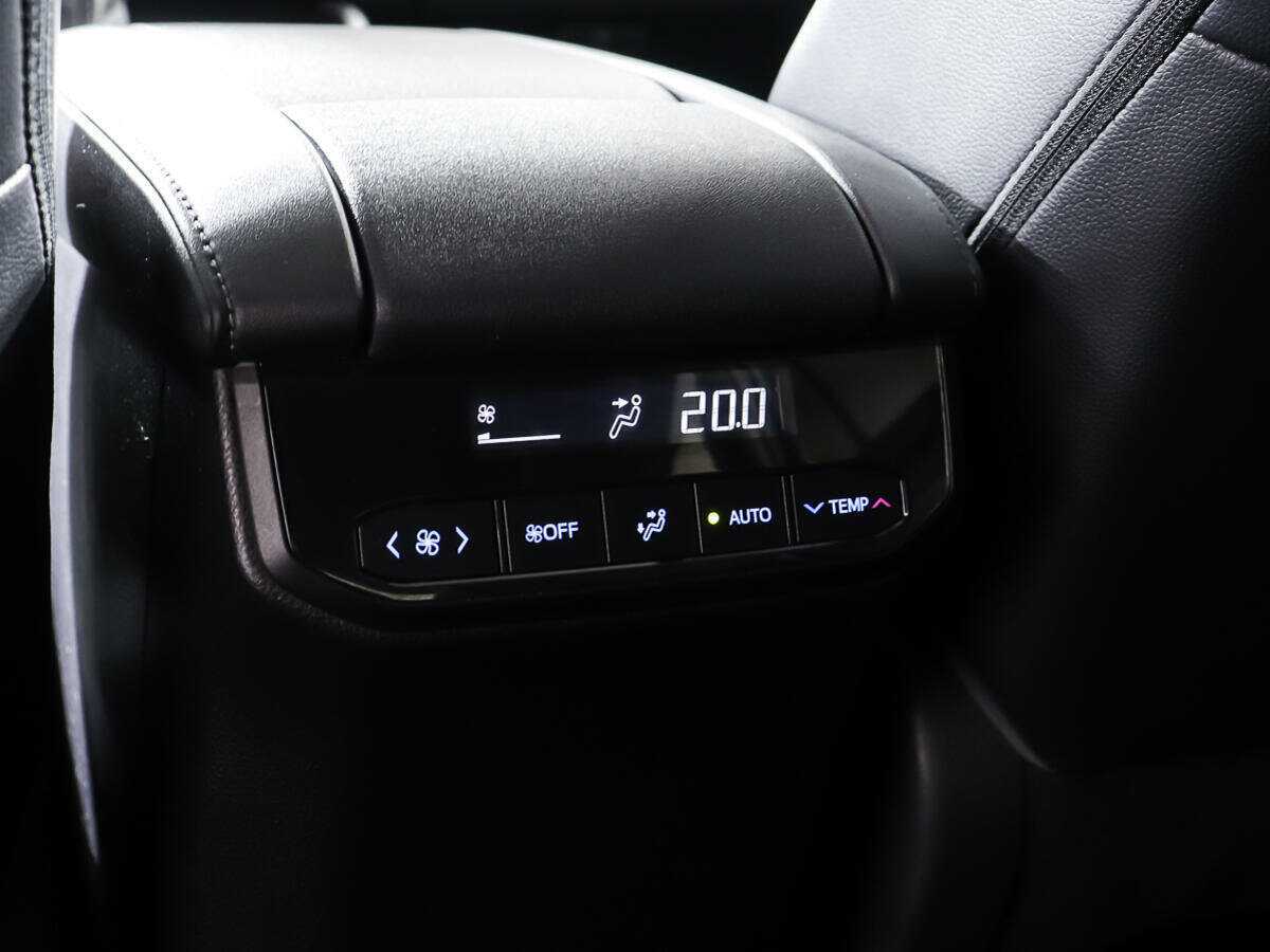 Toyota Highlander с пробегом — 2021 год. Фото: #22