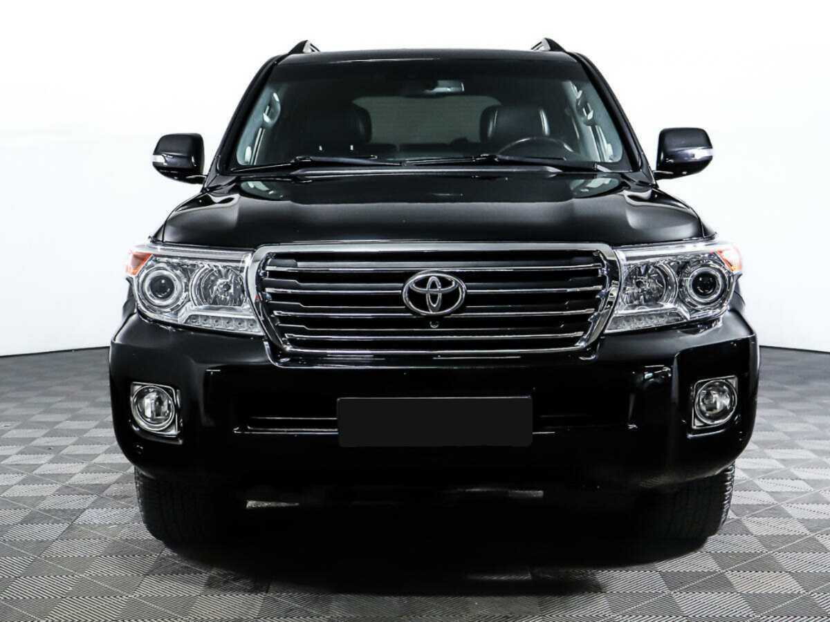 Toyota Land Cruiser с пробегом — 2014 год. Фото: #1