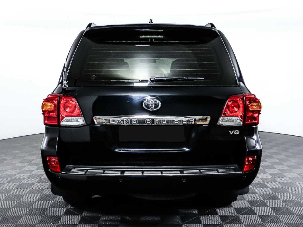 Toyota Land Cruiser с пробегом — 2014 год. Фото: #5