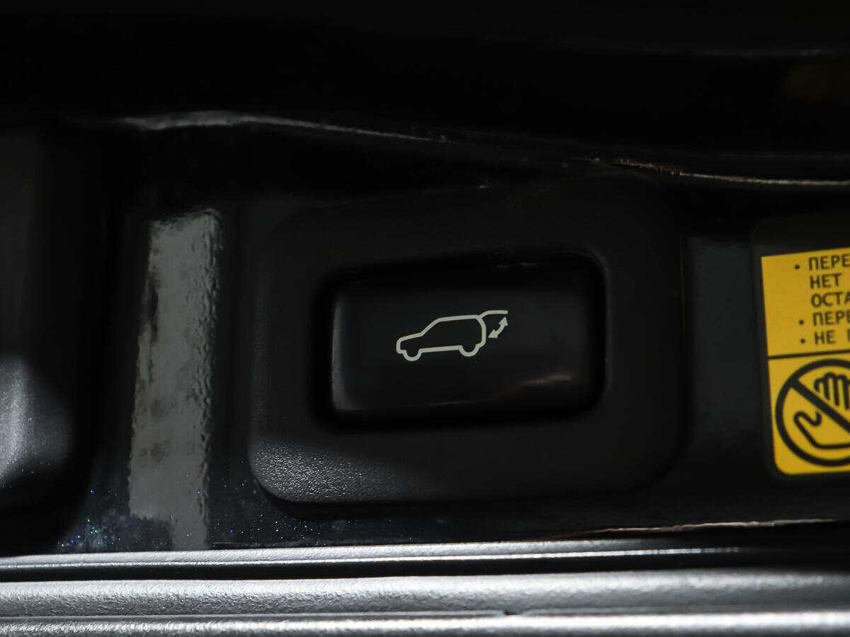 Toyota Land Cruiser с пробегом — 2014 год. Фото: #18