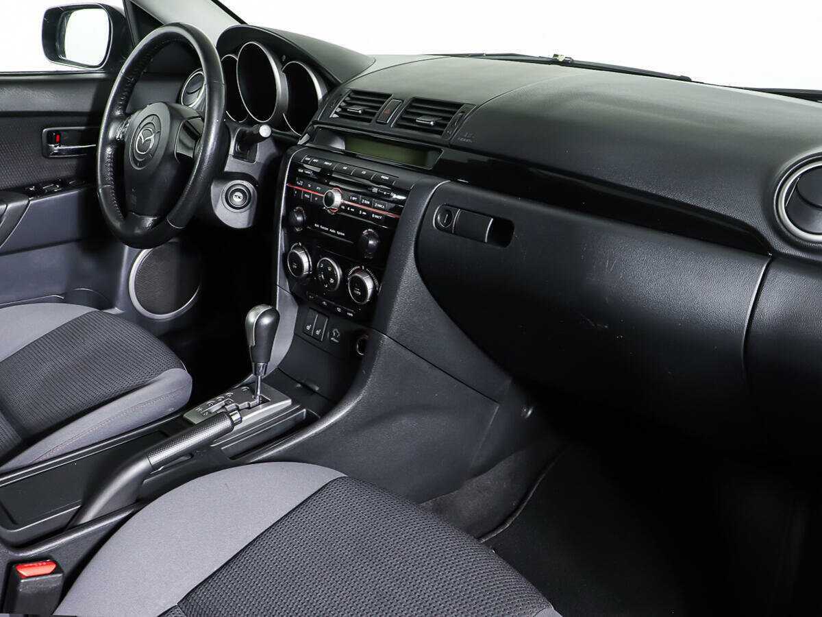 Mazda 3 с пробегом — 2008 год. Фото: #8