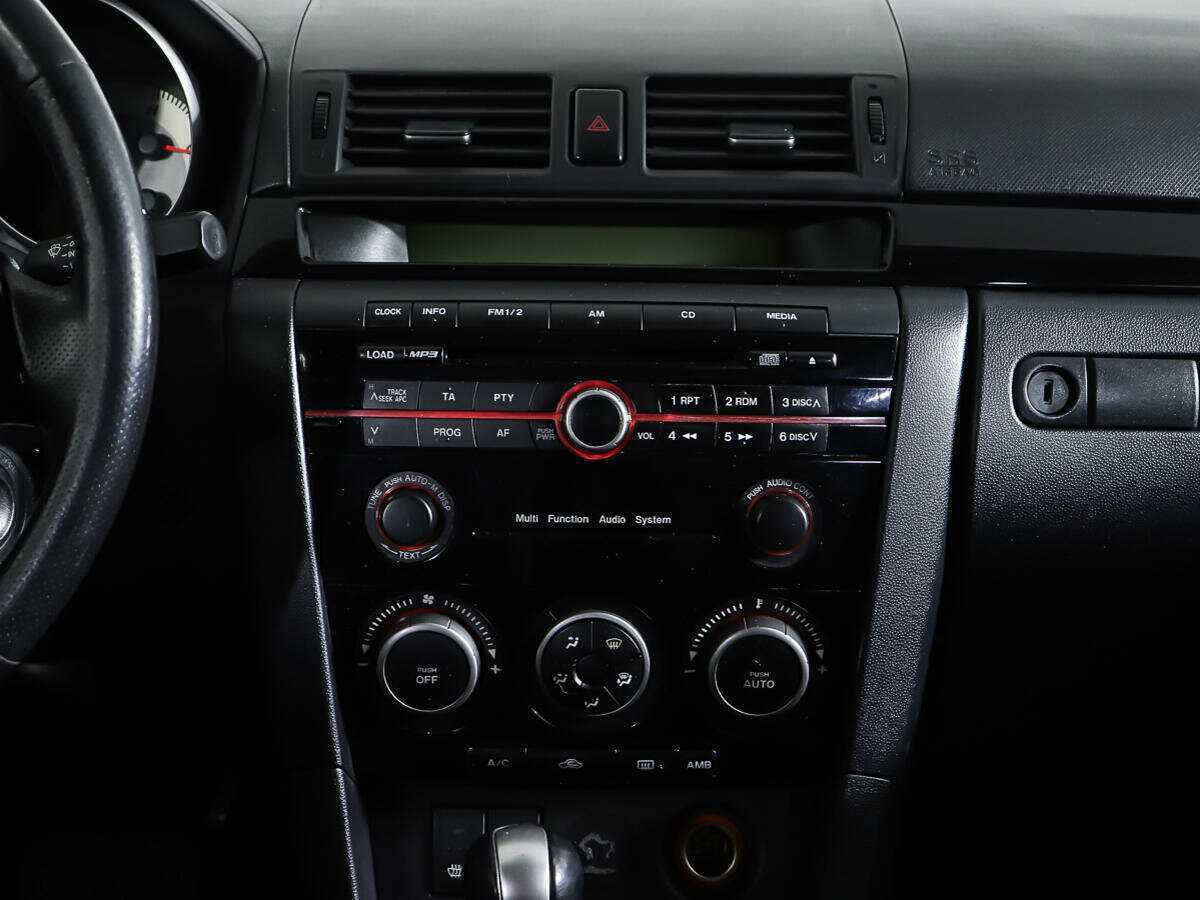 Mazda 3 с пробегом — 2008 год. Фото: #11